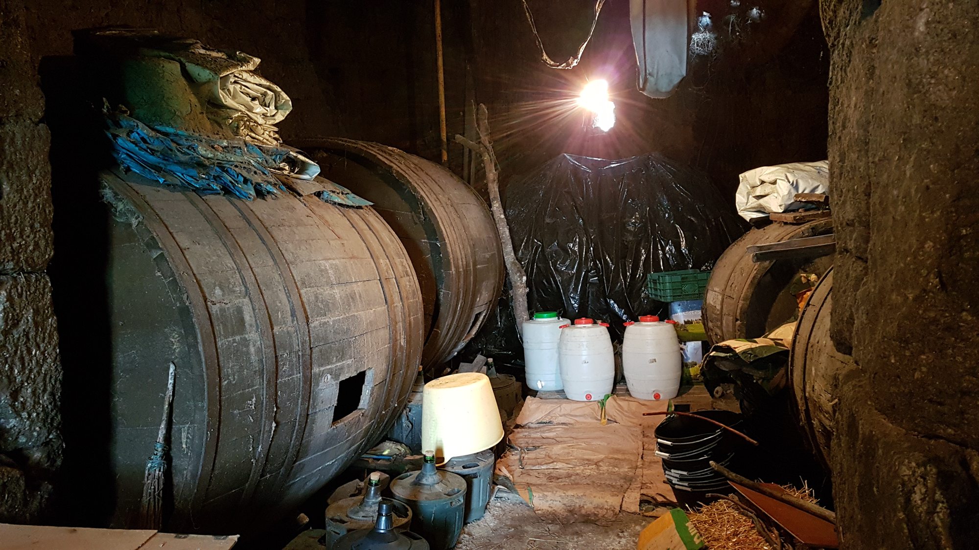 Grandes cubas de madeira